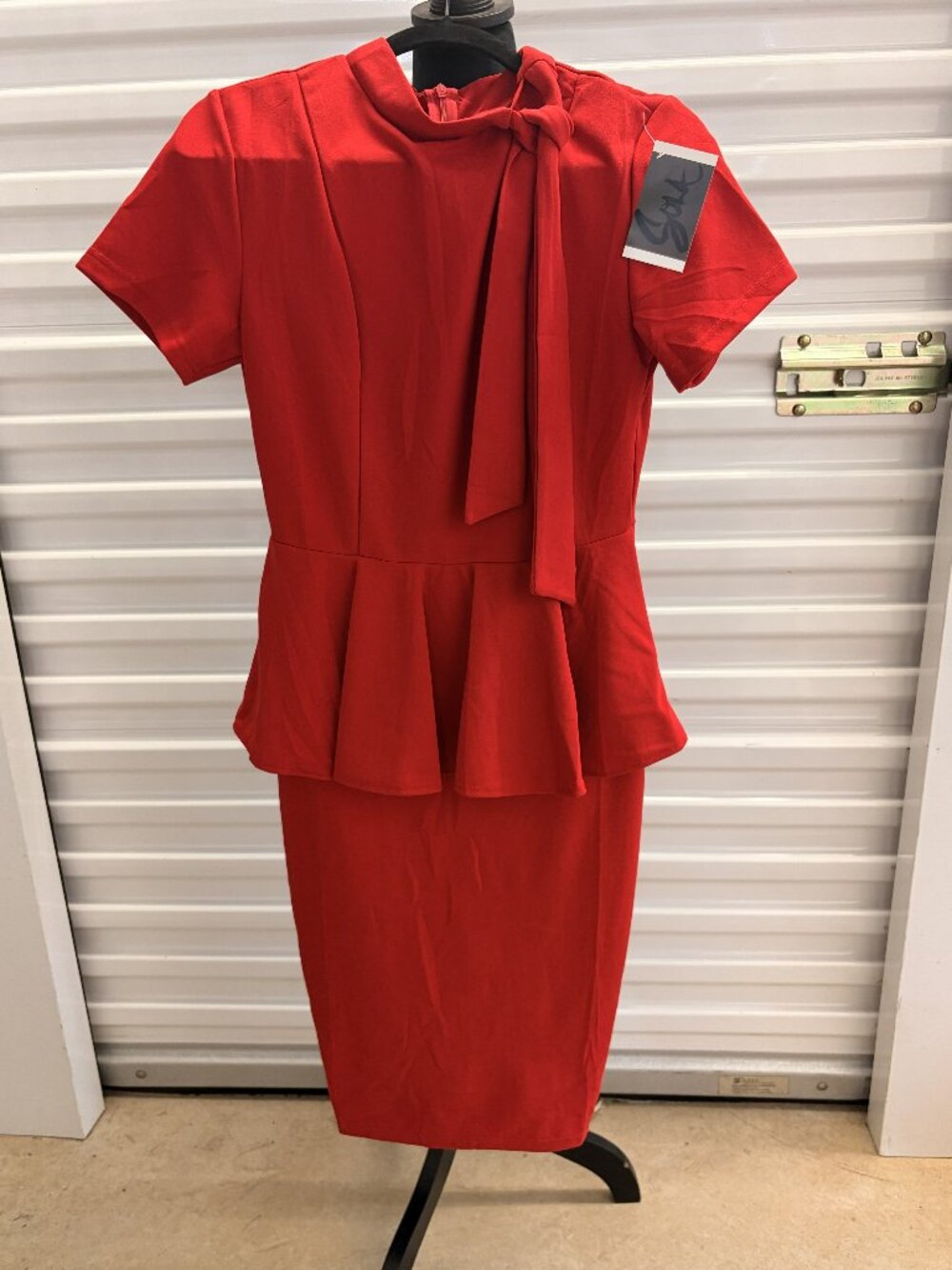 Women's Medium red vintage-inspired work dress